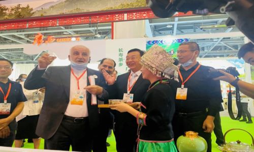 中國(guó)茶博覽會(huì)上,36家茶企聚力展現(xiàn)湖北茶業(yè)新氣象