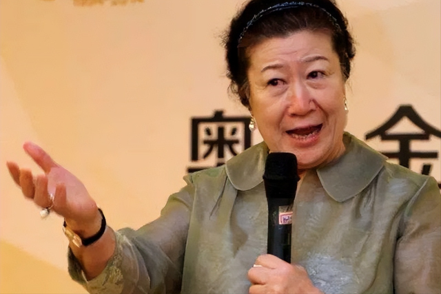 “中国大妈”退休再创业,用废品易拉罐实现百亿年收入