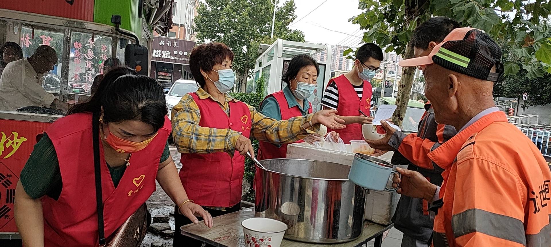 雄安新区容城爱心粥店2022年8月22日(农历七月二十五)奉粥记录