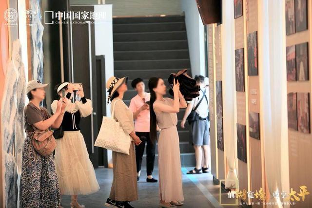 抚仙湖畔,开启一场光影和思想之旅