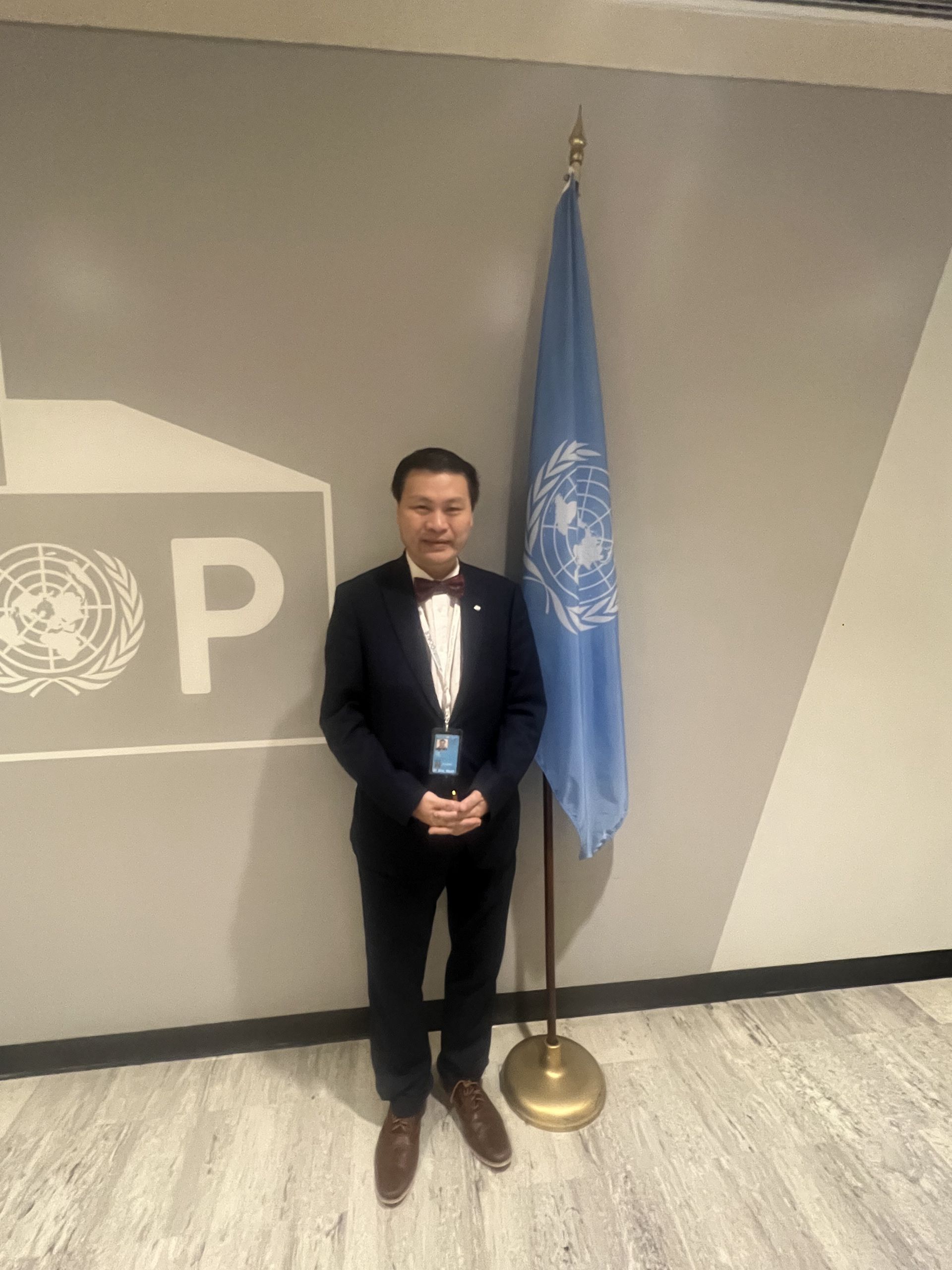 联合国网合集团热烈祝贺中国新一届的国家领导人新闻发布见面会