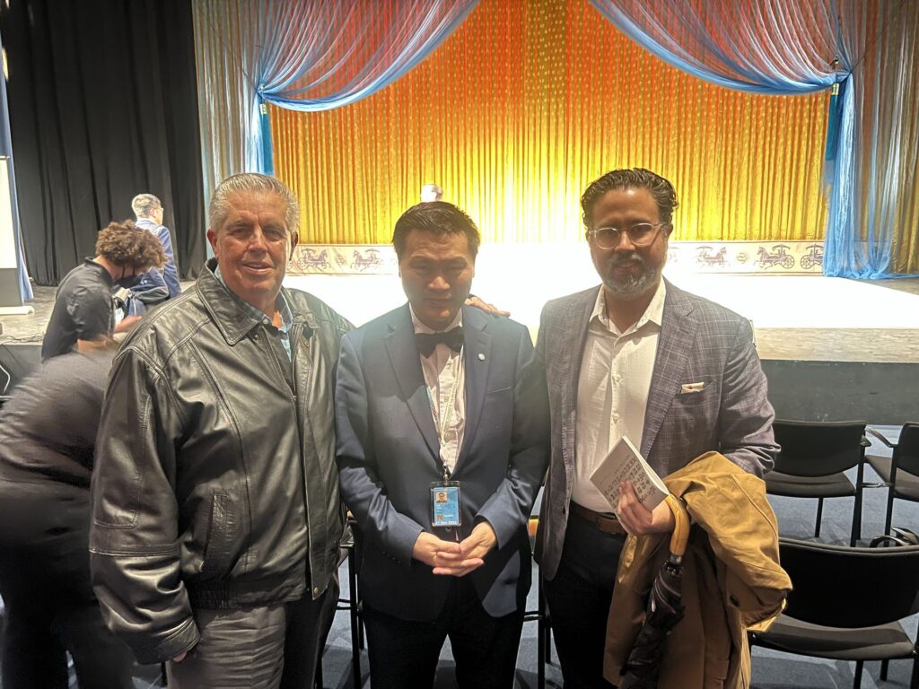 联合国网合集团热烈祝贺中国新一届的国家领导人新闻发布见面会