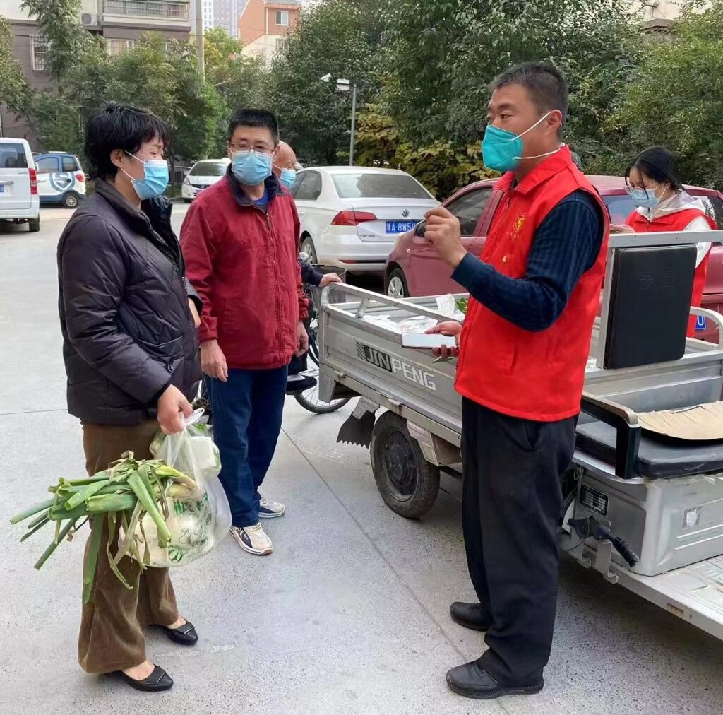 以实际行动践行二十大精神 开封市龙亭区疫情期间送真情