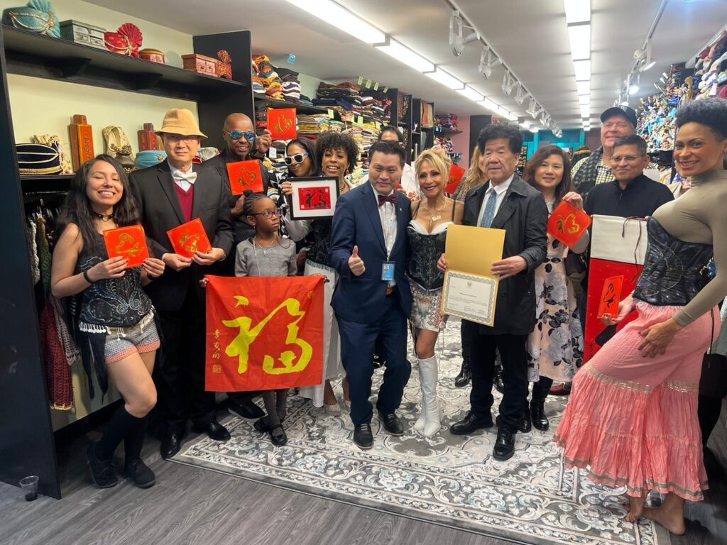 庆祝联合国妇女大会暨联合国和平音乐会颁奖盛典-联合国网合集团林安迪主席向中国人民和世界各国人民拜年