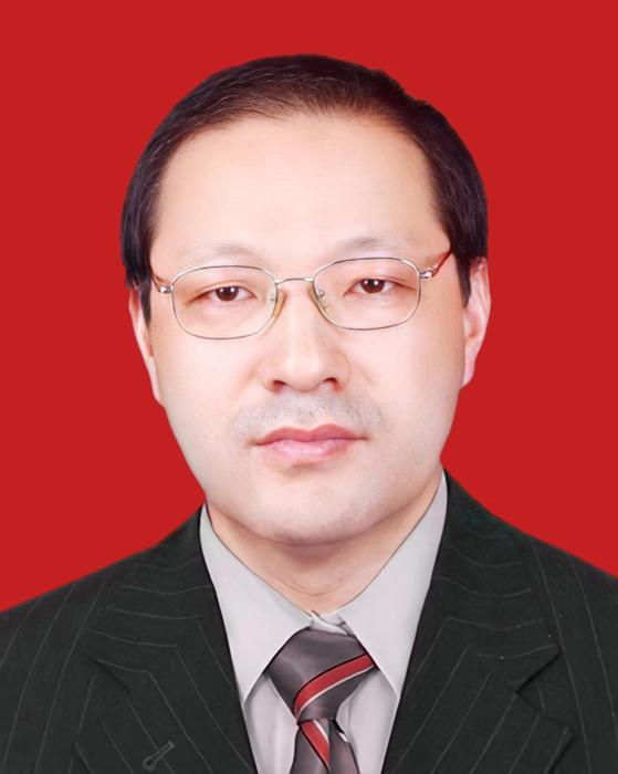 连线人大代表||立德树人,善用红色教育资源 ——专访全国人大代表、新安小学校长 张大冬