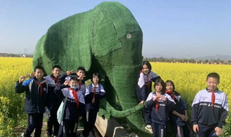 湖南永兴县文郡文昌学校：师生赴安仁开展一日游学之旅