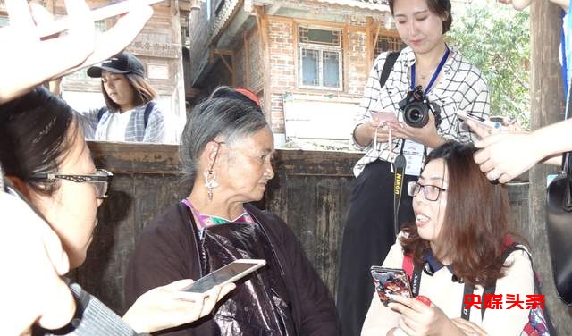侗乡最美女歌师:62年教出1200余名歌手“弟子”