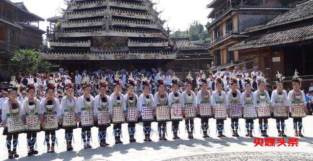 侗乡最美女歌师：62年教出1200余名歌手“弟子”