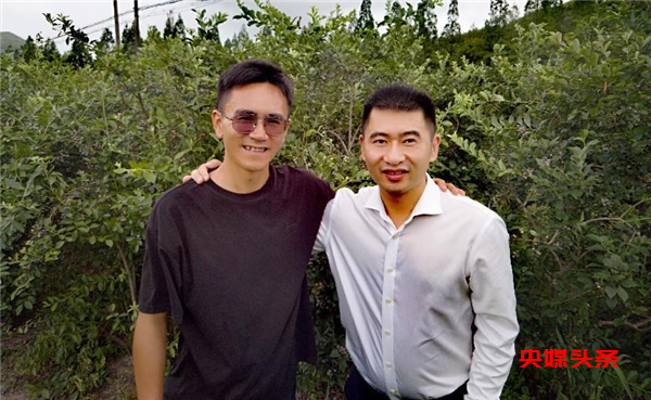 11212816603321225_83.png 象山80后林一平硕士返乡做农民 成了网红"蓝莓王"