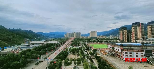 今晚榕江村足球场惊现对决!贵州刨汤队PK凯里镰刀湾角角鱼队!