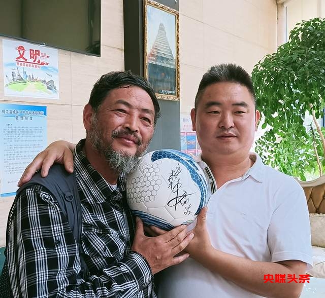 今晚榕江村足球场惊现对决!贵州刨汤队PK凯里镰刀湾角角鱼队!