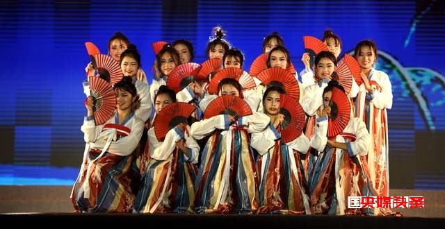 贵州从江东朗镇：乡村周末大舞台展现民族文化魅力