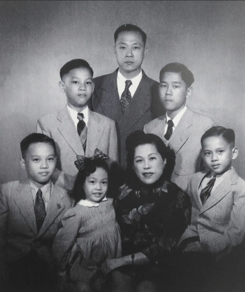 这位商界奇才,续写新会人的书香梦!
