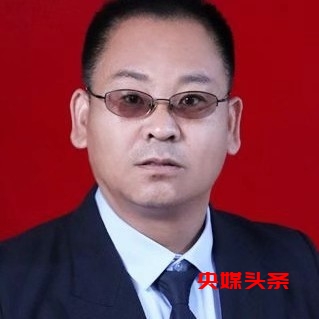 河南电视台都市频道最美编辑-李太峰